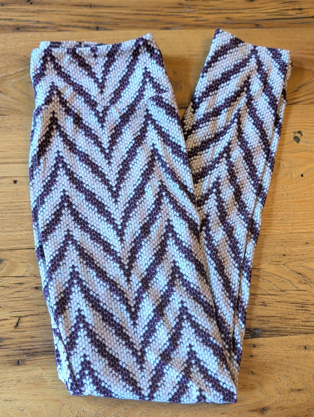 LuLaRoe Purple/Pink/White Chevron Snake Print Leggings